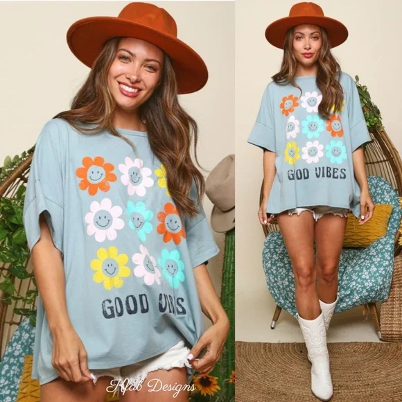 🌼LAST 1! Vintage Blue Smiley Daisy Loose Fit Graphic Tee! - Picture 1 of 10